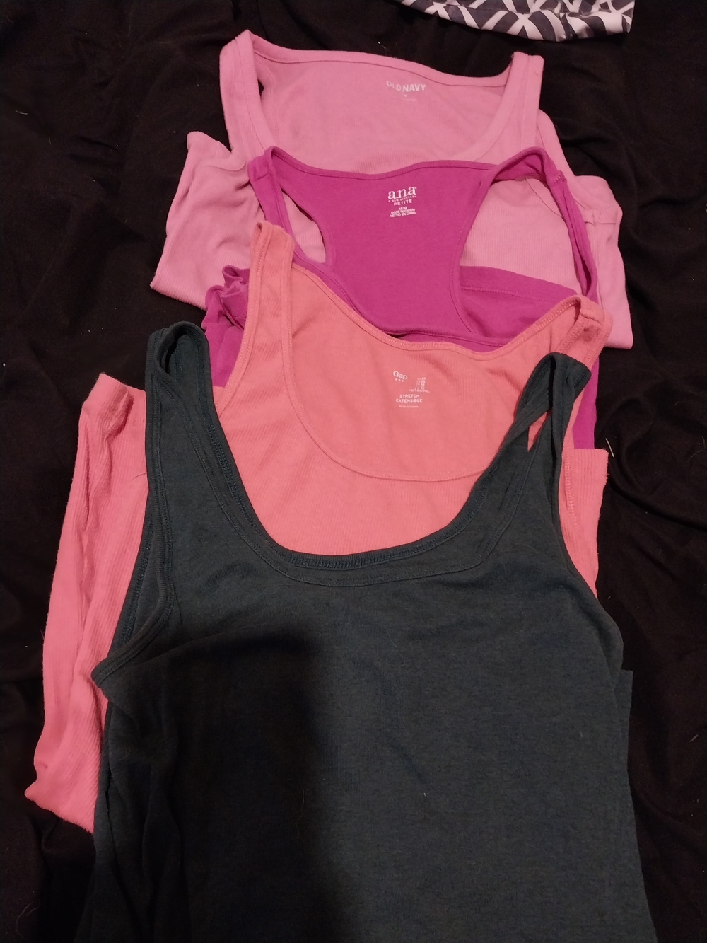 Women's Pink Tank Top Bunddle Of 4.